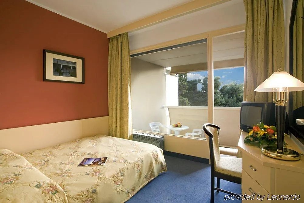 Pical Sunny Hotel By Valamar Poreč 2*,