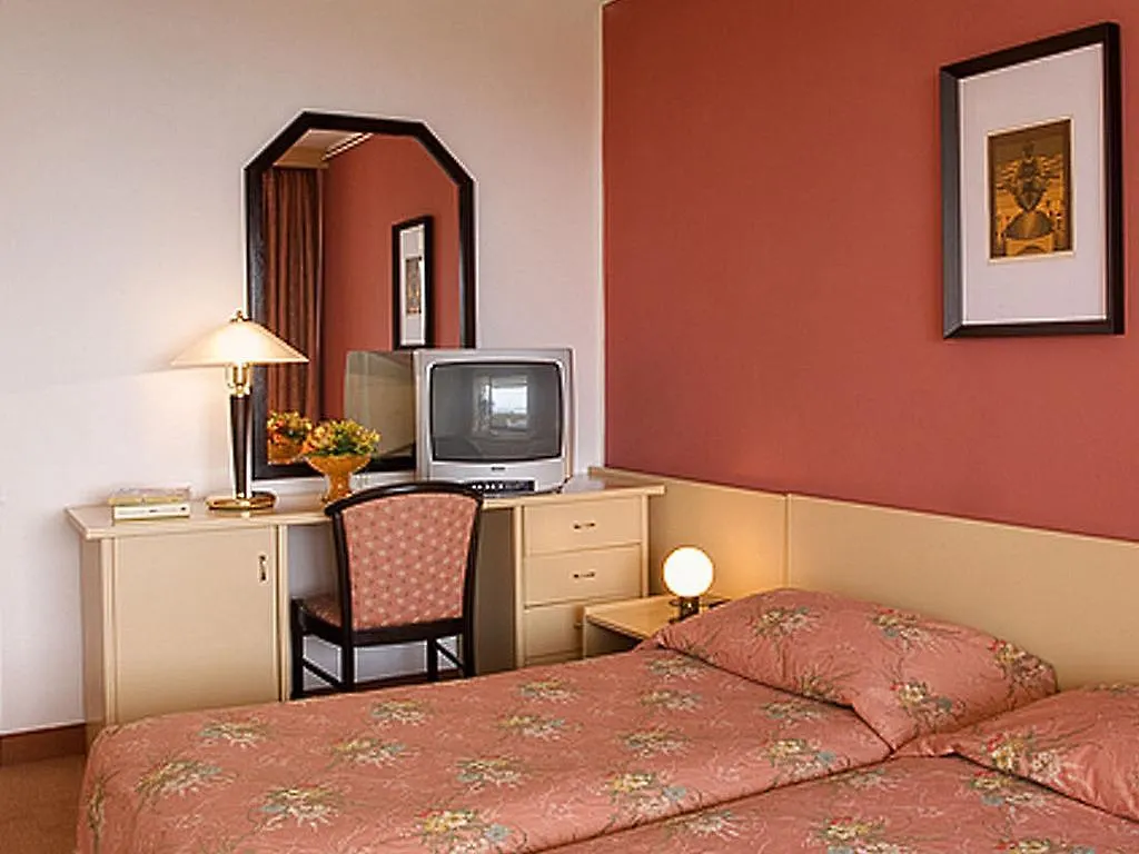 Pical Sunny Hotel By Valamar Porec
