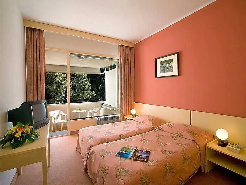 Pical Sunny Hotel By Valamar Porec