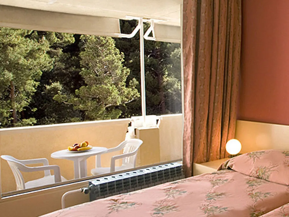 Pical Sunny Hotel By Valamar Porec 2*,  Croatia