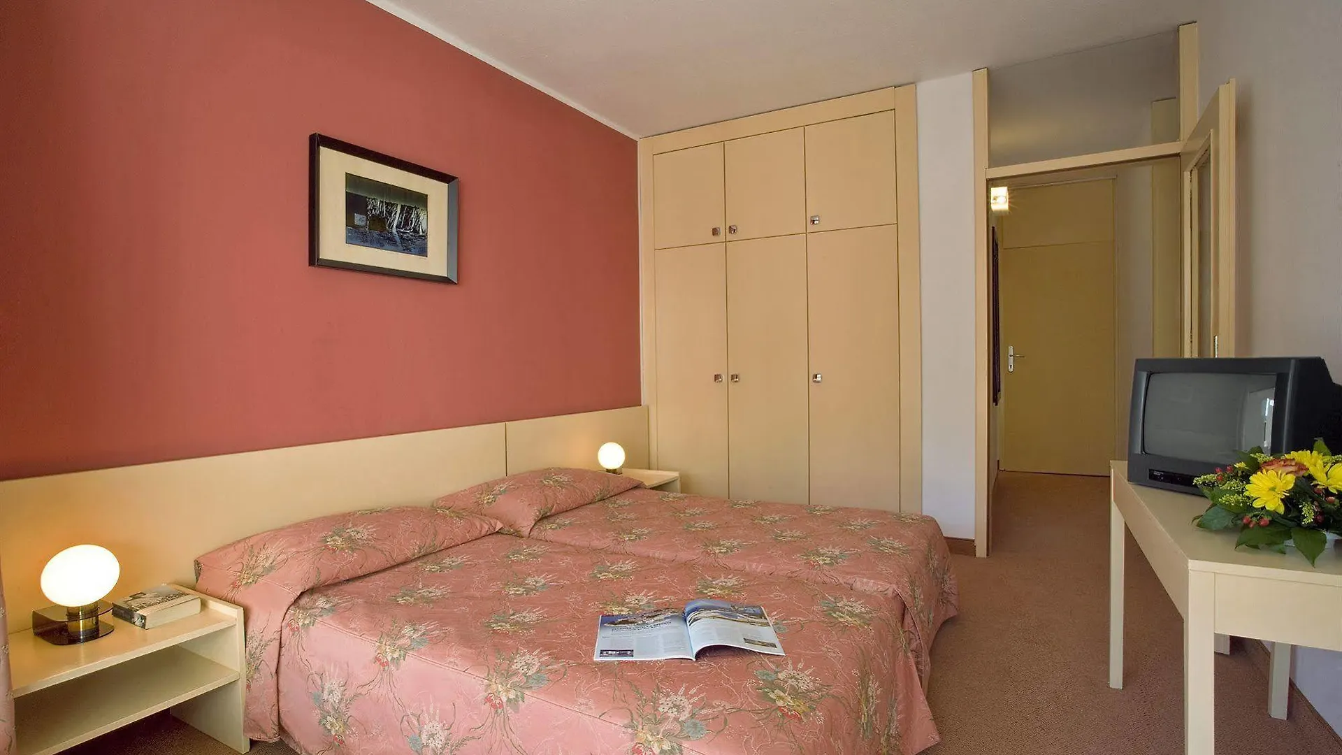 Pical Sunny Hotel By Valamar Porec 2*,